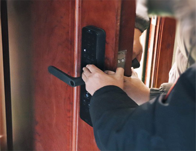 南湖24小时上门开锁公司